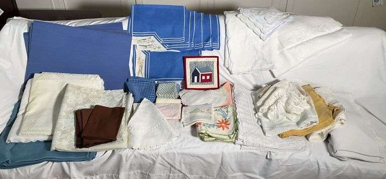 Tablecloths, Napkins and Doilies