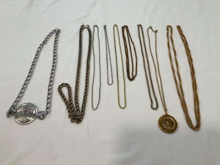 Miscellaneous Gold Tone and Silver Tone Chains