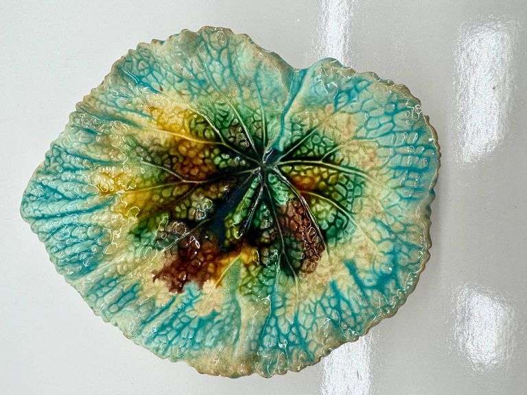 Antique Hand-Glazed Majolica Ceramic Leaf-Shaped Dish with Textured Detail