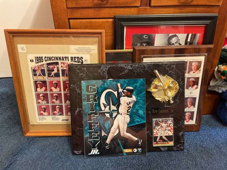 Cincinnati Reds Items