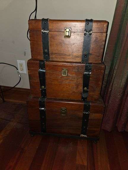3 wooden storage boxes