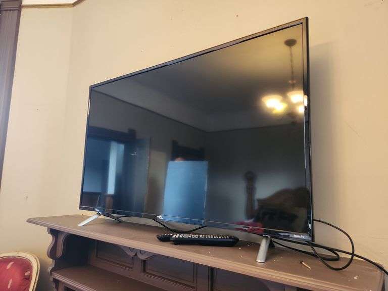 Tlc Roku 49