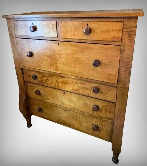 Antique 19th Century Curly Maple Chest of Drawers With Beautiful Side Curves and Turned Feet