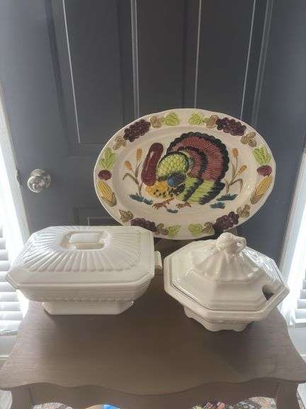 Vintage Holiday Serving