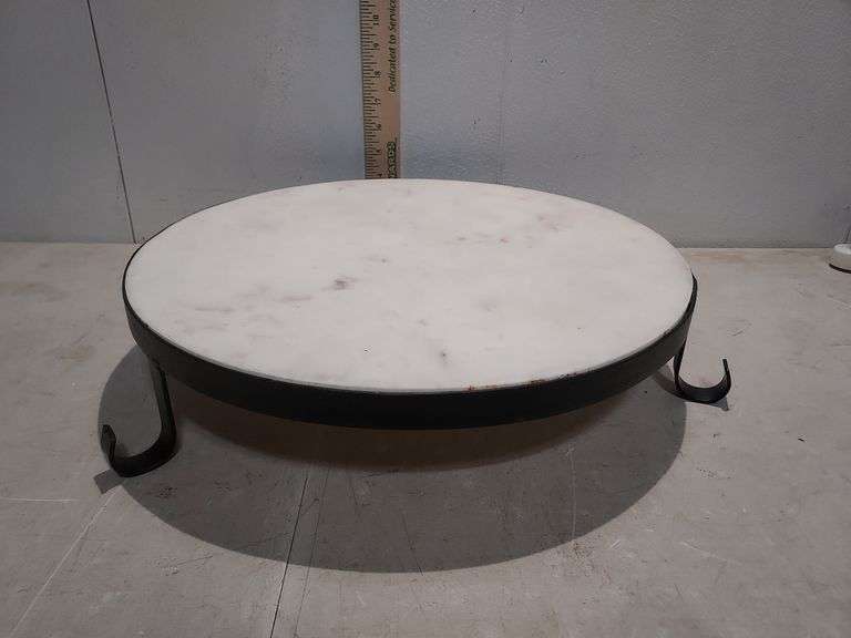 Homestead 15" Marble Trivet With Black Iron Stand