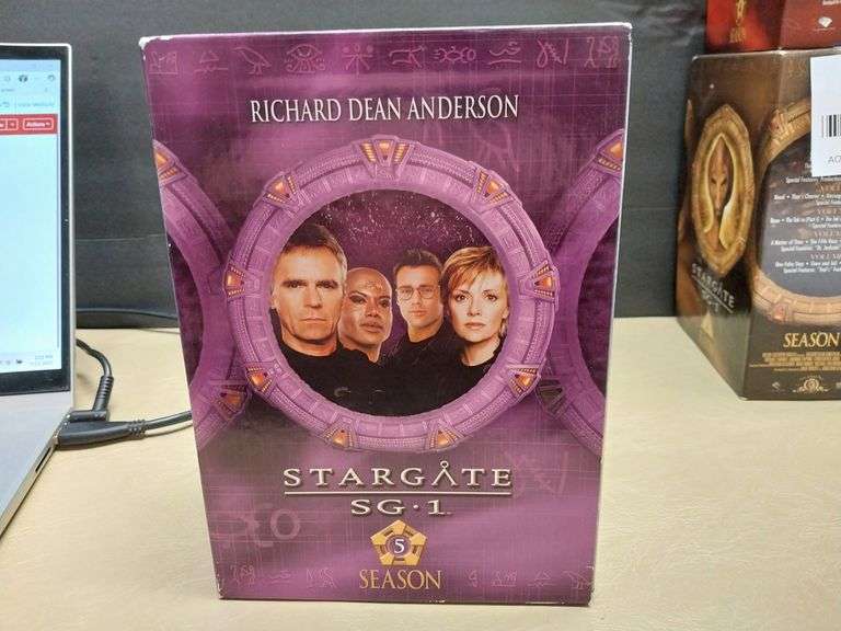 Stargate SG-1: Season 5 DVD Box Set - Richard Dean Anderson