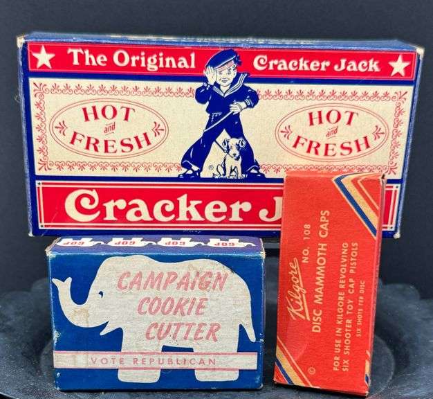 Vintage Cracker Jack Box and Miscellaneous Vintage Items Lot