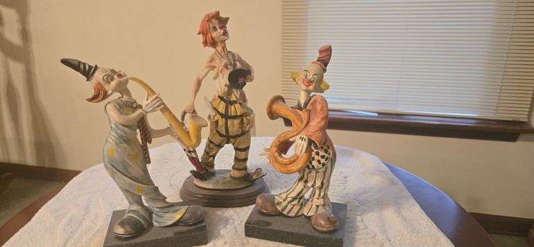 3 Clowns