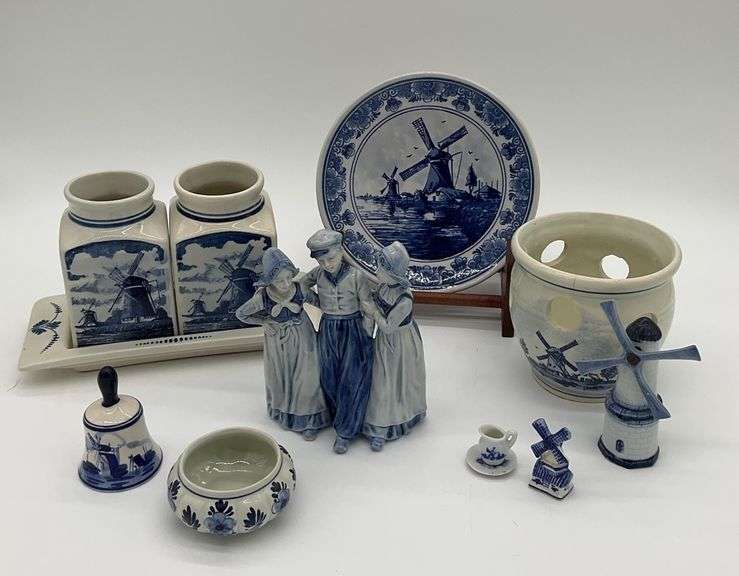 Blue Delft Pieces