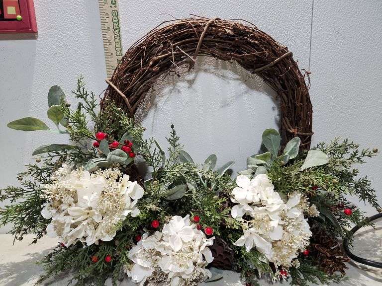 18" Vine Wreath