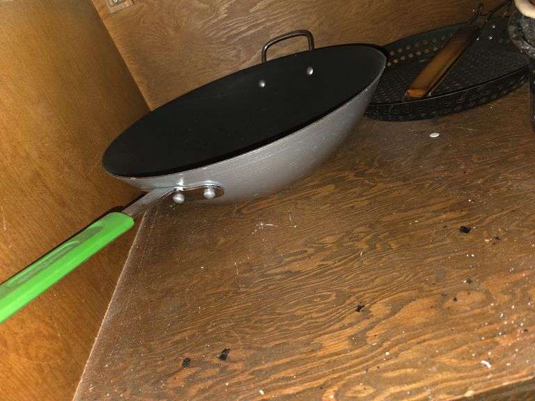Mixer, Ice maker, Wok, Skillet