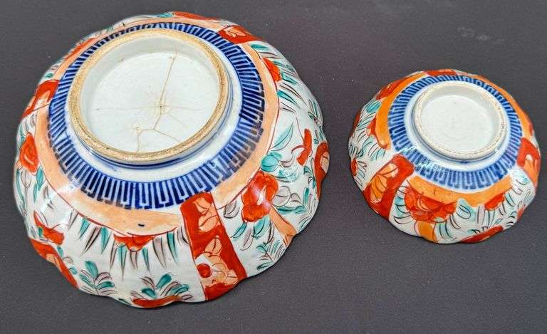 Antique Japanese Imari Porcelain Bowls with Floral Motif