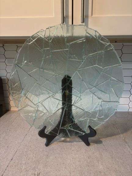 Decorative glass plate w/"cracked ice" or "shattered glass" texture