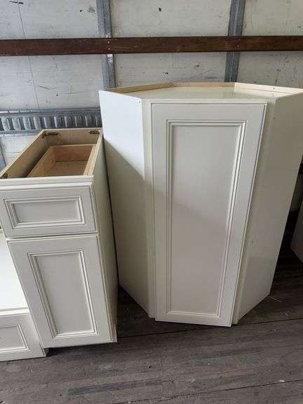 Wall cabinet grouping