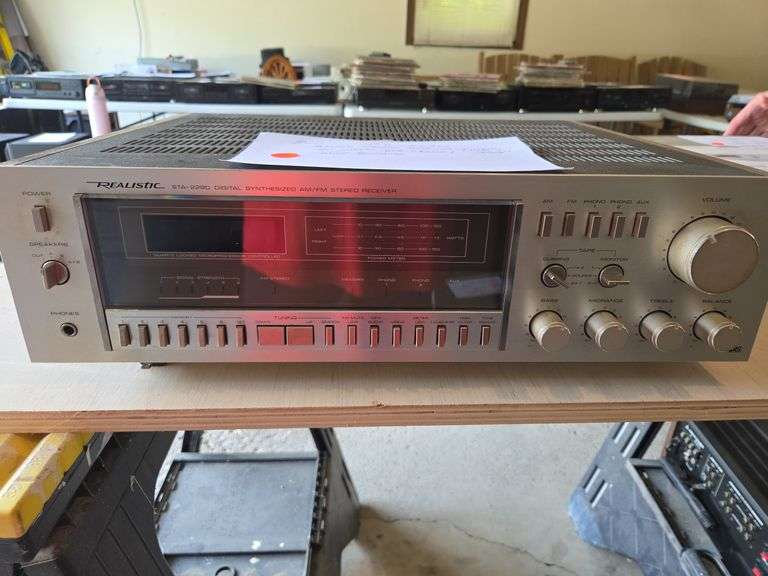 Realistic STA-2290 AM/FM Stereo Receiver (1982)