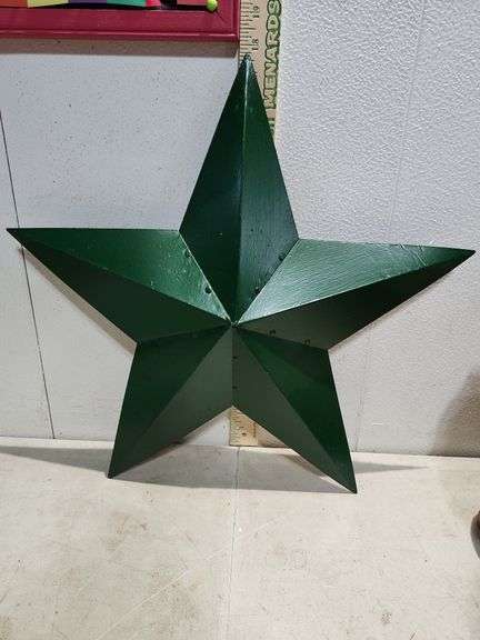 19'' Painted Green Metal Star
