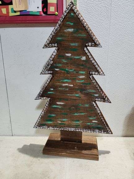 20'' Wood Tree