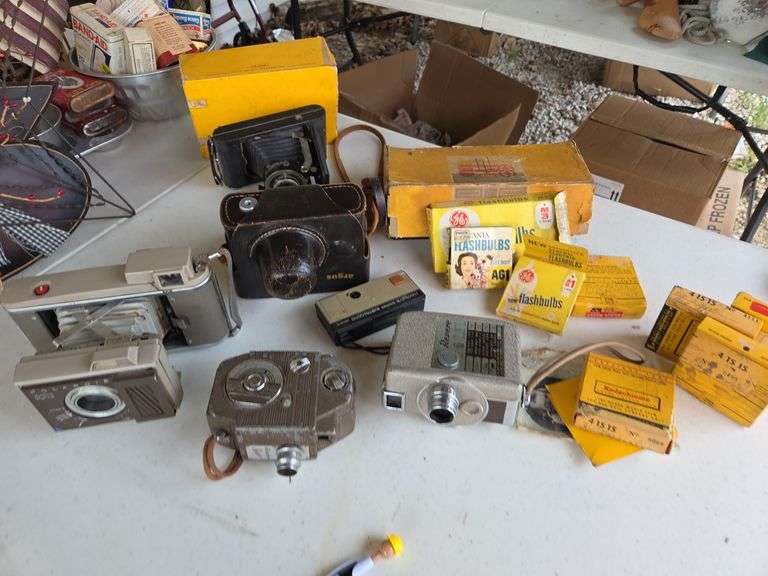 Large lot of vintage cameras