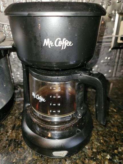 Cooker/fryer and coffee pot