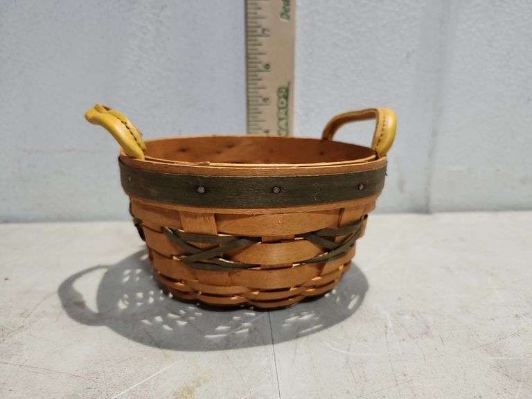 1999 Longaberger Tree Trimming Basket