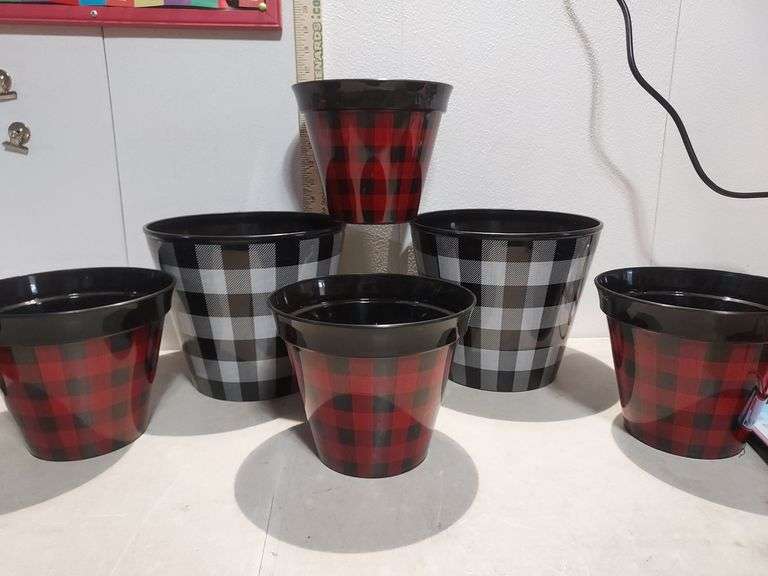 Plastic Flower Pots New 2 Blank & White 8.25" X9.5" And 4 Red And Black 6.5"X7.75"