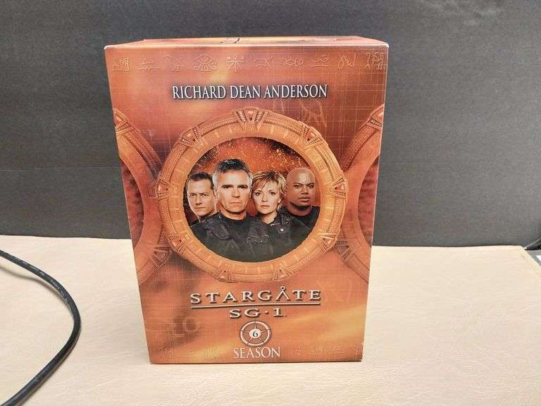 Stargate SG-1: Season 6 DVD Box Set - Richard Dean Anderson
