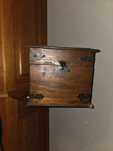 Small wooden box