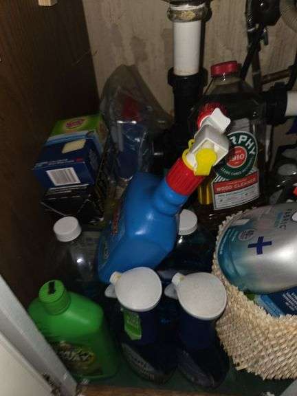 Kitchen cleaning items