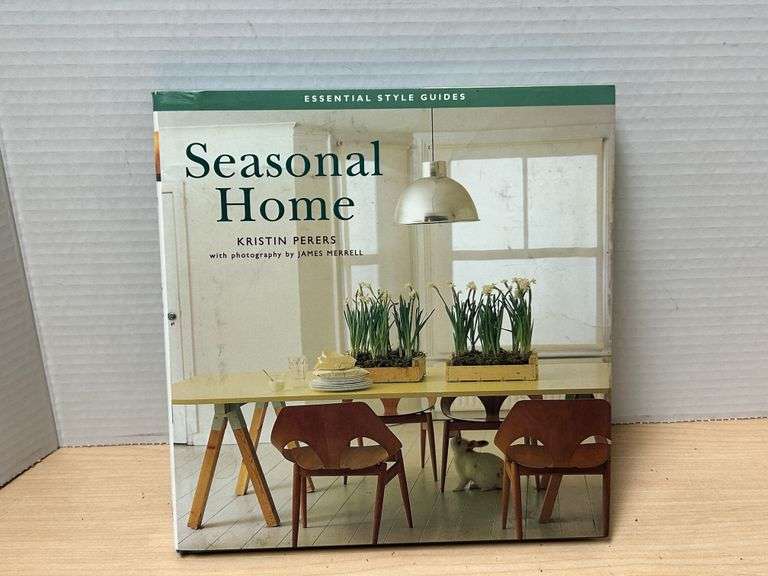Seasonal Home by Kristin Perers – Essential Style Guides Series