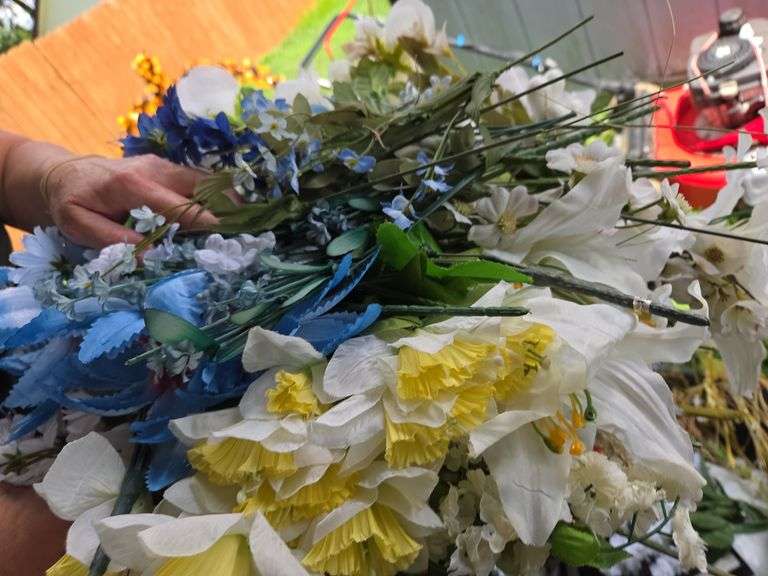 large lot of artificial flowers
