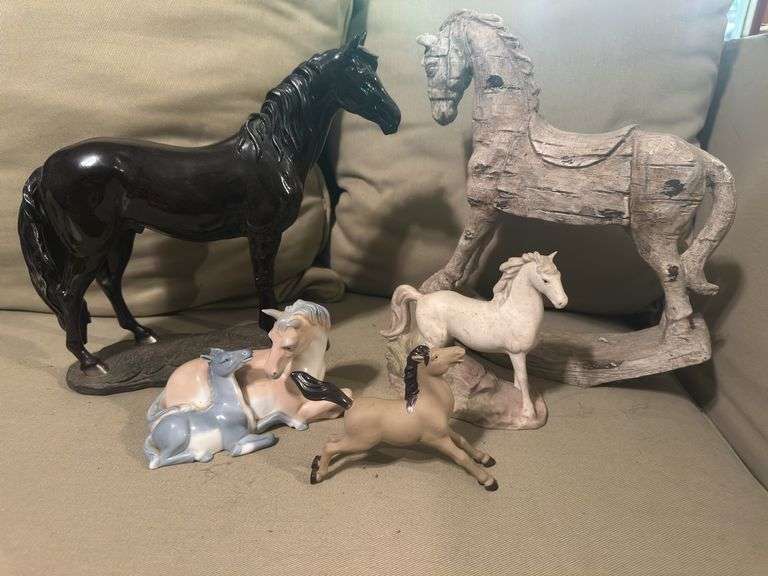 Horse Figurines (5 pieces)