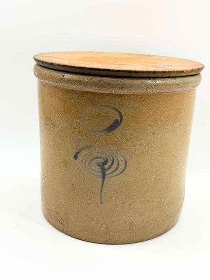 Beautiful Bee Sting Stoneware Crock with Lid and