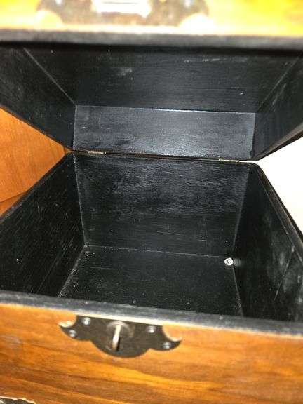 Small wooden box