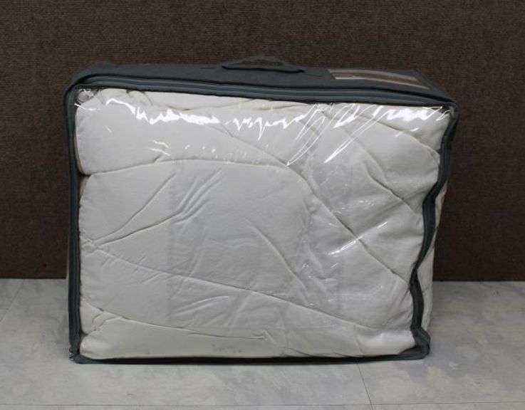 Sleep Number ClimateFit 3 King Down Comforter with Storage Bag
