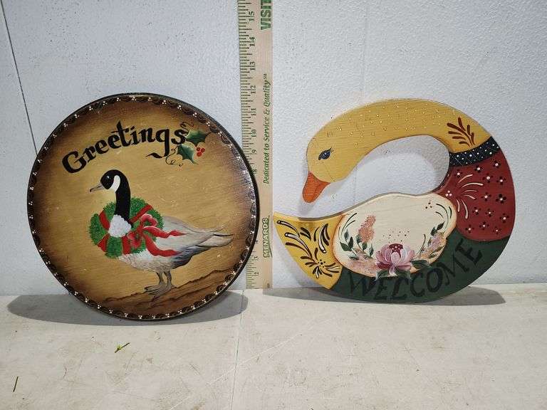 11'' Wood Goose Greetings Sign & Wood Welcome Goose