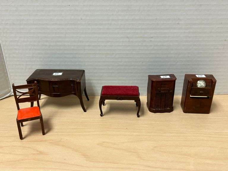 Charming Tails, Doll House Furniture, Sports Cards, Longaberger, Goebel Gnomes, Royal Doulton, Hummels, Dolls, Activity/Coloring Books, Books - Including Set of Happy Hollisters, Captain Kangaroo, Miniatures + MORE!