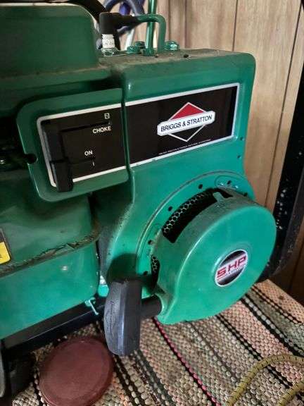 Coleman PowerMate Electric Generator with 5 HP Briggs & Stratton Engine ...