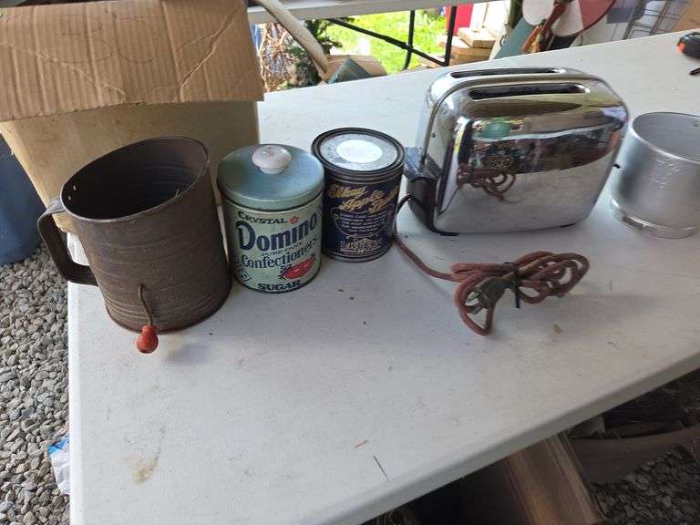Vtg kitchen items