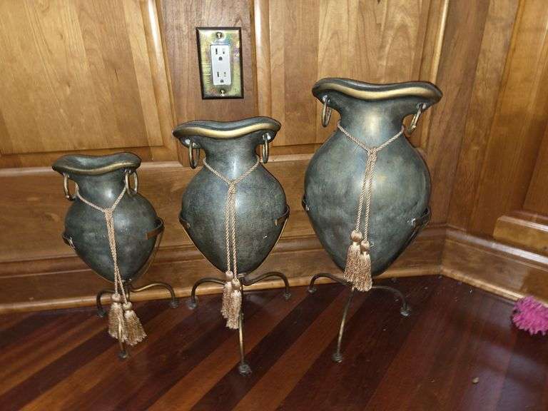 3 Pottery green home decor