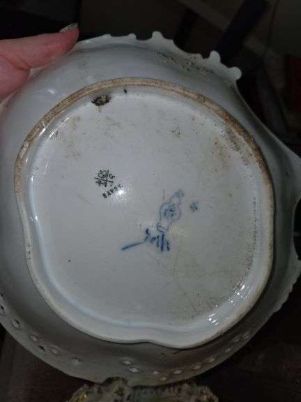 2 Vintage plates