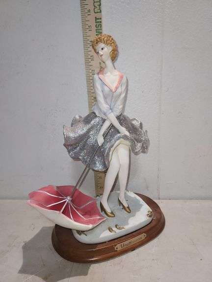 Venutti Collection Statute 13" Tall