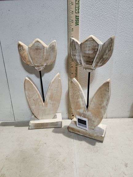 Pair Of Wood Tulip Decor 13'' Tall