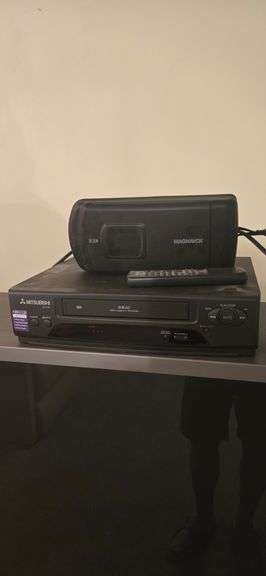 VHS players Mitsubishi and Magnvox