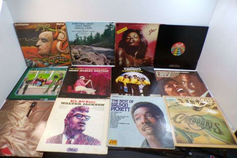 Lot of (12) 33RPM Music Records