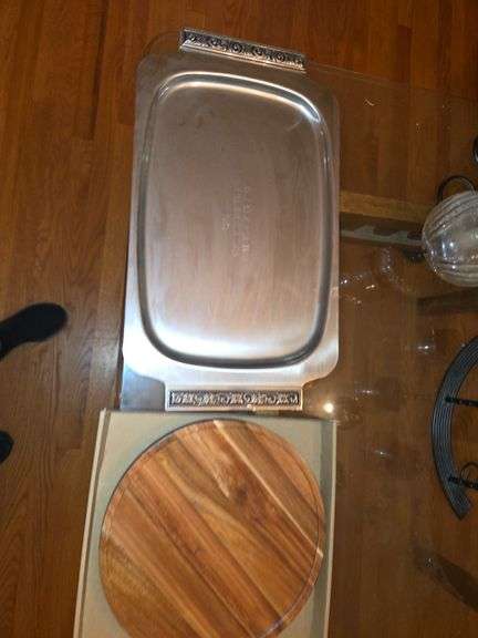 Wood cutting board and metal tray