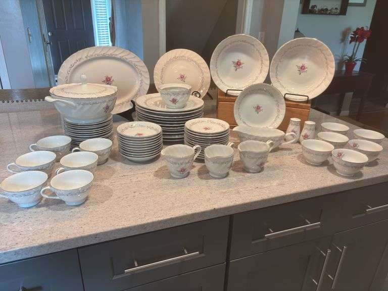 Royal Swirl Fine China Japan