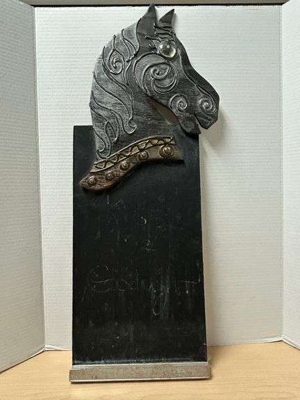 Artisan Horse Head Chalkboard – Decorative Wall Hanging