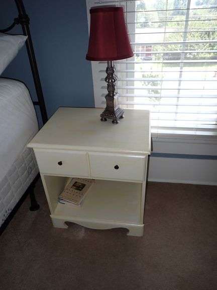 Vintage White Wood 1 drawer Nightstand - Table Lamp - Books in nightstand