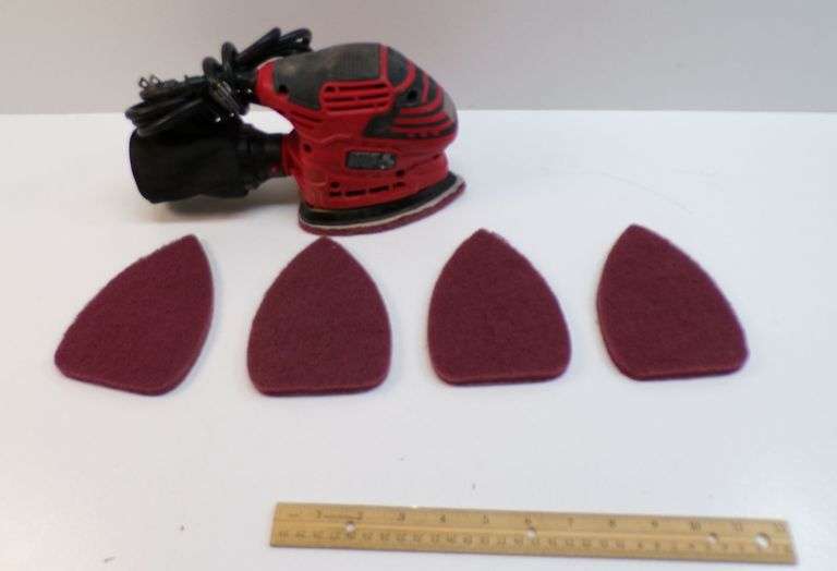 Hypertough 1.5 Amp Detail Sander with (4) extra pads.