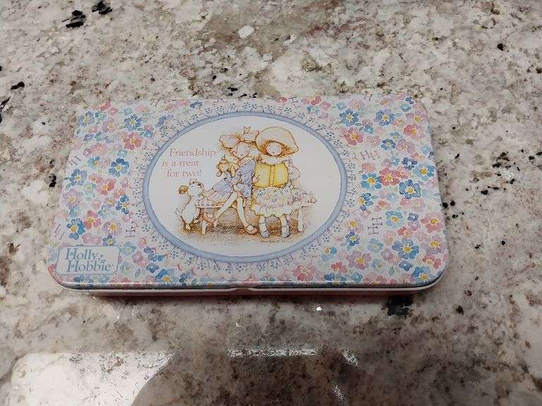 1989 Holly Hobbie Tin – “Friendship Is a Treat for Two!”